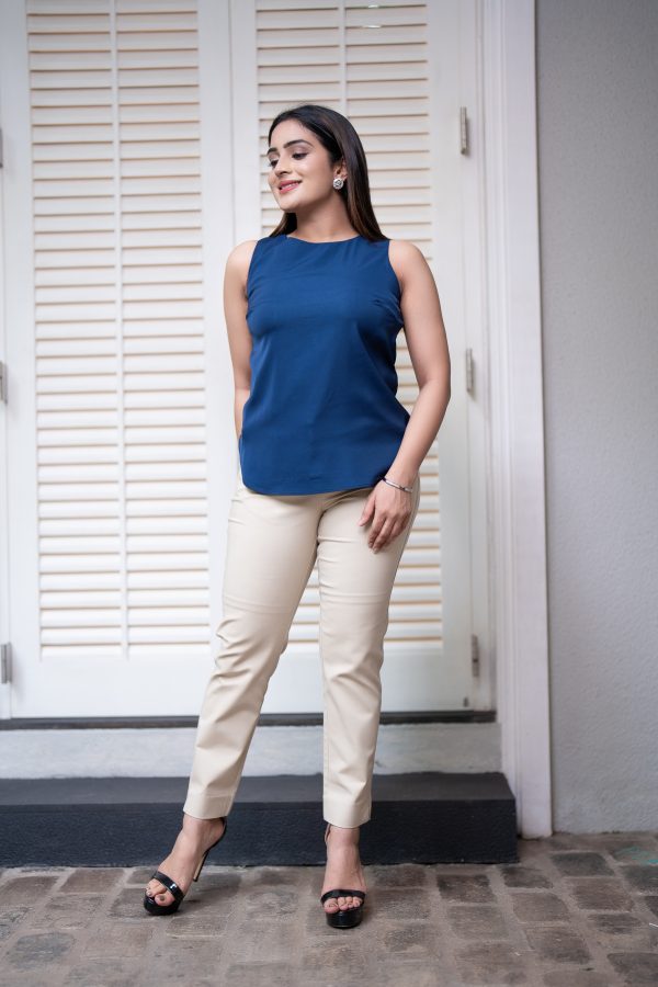 Back Button Up Detailed Sleeveless Top - Image 3