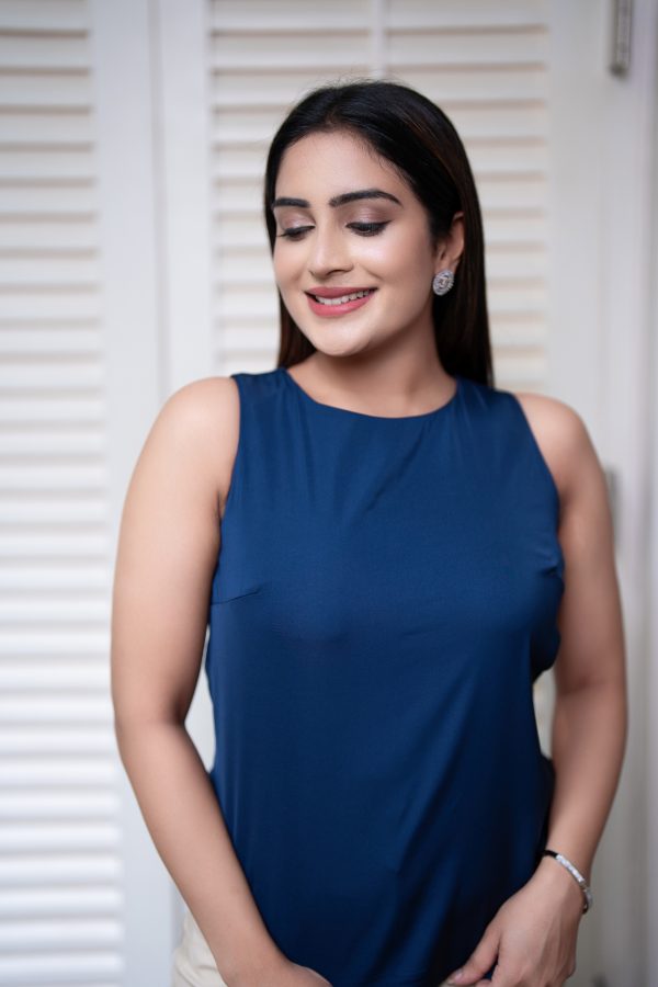 Back Button Up Detailed Sleeveless Top